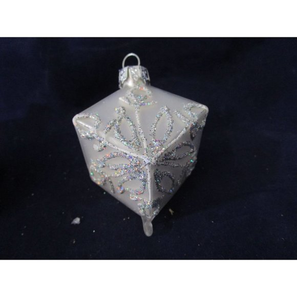 Silver Mercury Style Square Blown Glass Glitter Accent Ornaments A Set of Three - Picture 11 of 15